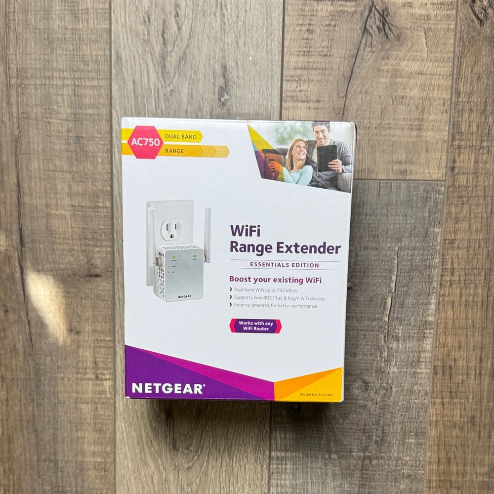 NETGEAR AC750 WiFi Range Extender